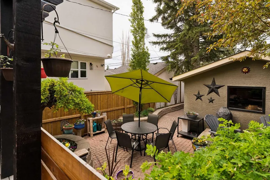 2235 27 Street SW Calgary AB T3E 2E9