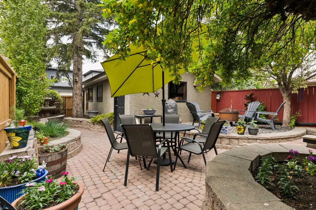 2235 27 Street SW Calgary AB T3E 2E9