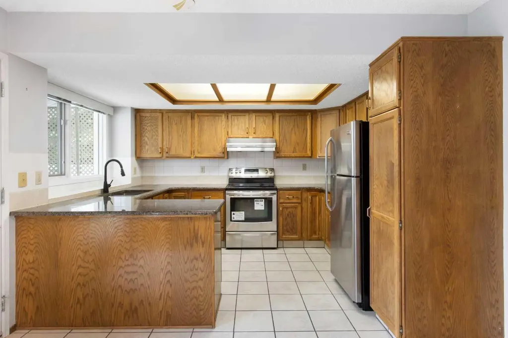 32 Del Rio Place NE Calgary AB T1Y 6N4