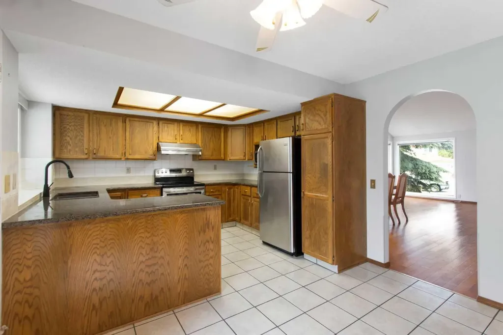 32 Del Rio Place NE Calgary AB T1Y 6N4