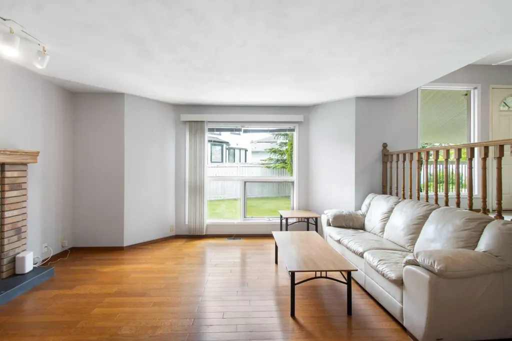 32 Del Rio Place NE Calgary AB T1Y 6N4