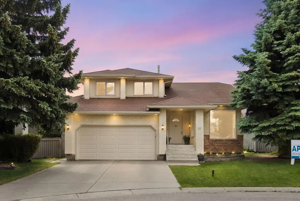 32 Del Rio Place NE Calgary AB T1Y 6N4