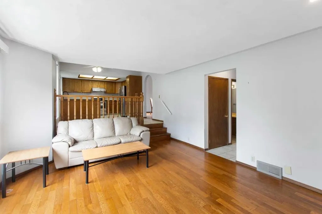 32 Del Rio Place NE Calgary AB T1Y 6N4