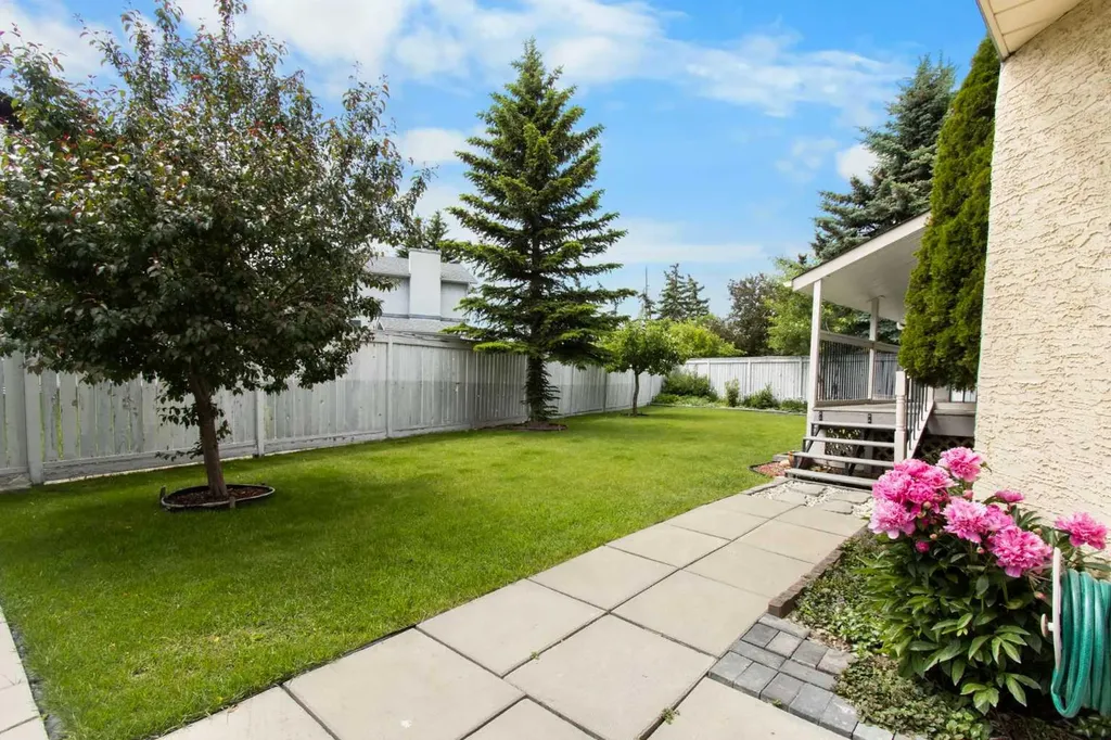 32 Del Rio Place NE Calgary AB T1Y 6N4