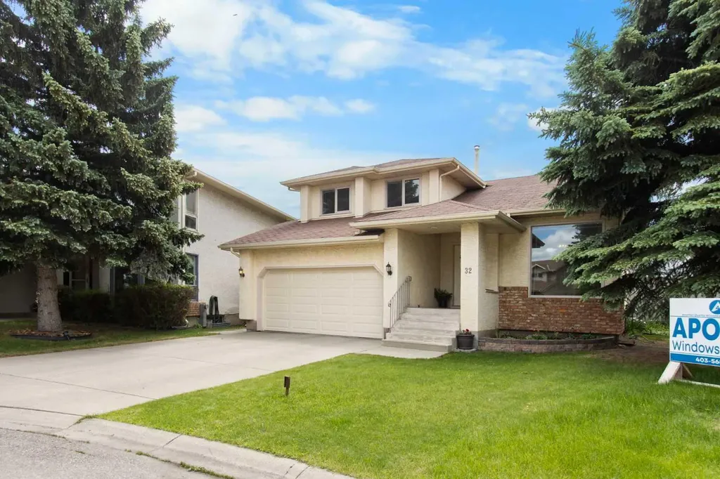 32 Del Rio Place NE Calgary AB T1Y 6N4