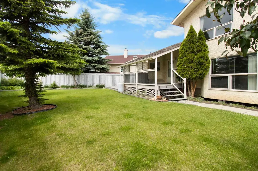 32 Del Rio Place NE Calgary AB T1Y 6N4