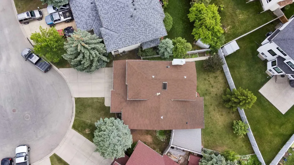 32 Del Rio Place NE Calgary AB T1Y 6N4