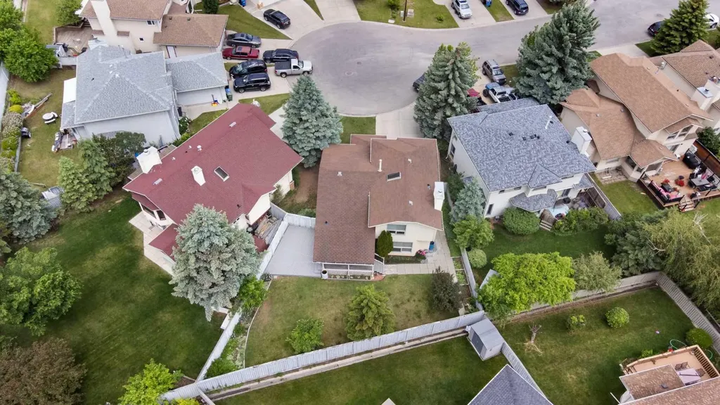 32 Del Rio Place NE Calgary AB T1Y 6N4