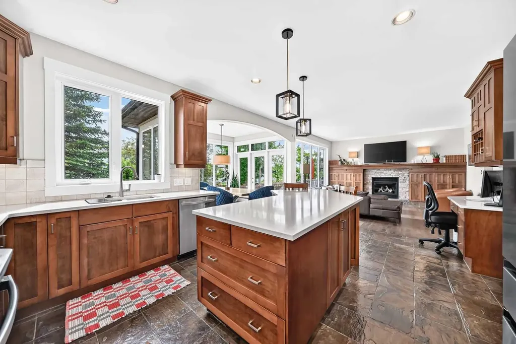 90 Evergreen Common SW Calgary AB T2Y 4N7