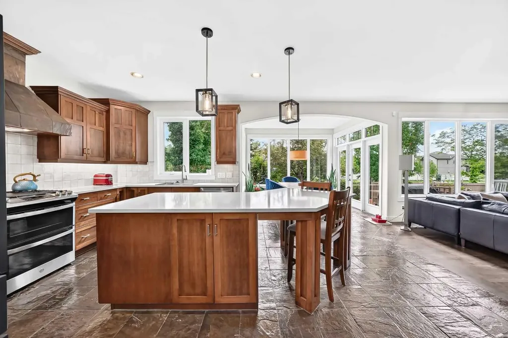 90 Evergreen Common SW Calgary AB T2Y 4N7