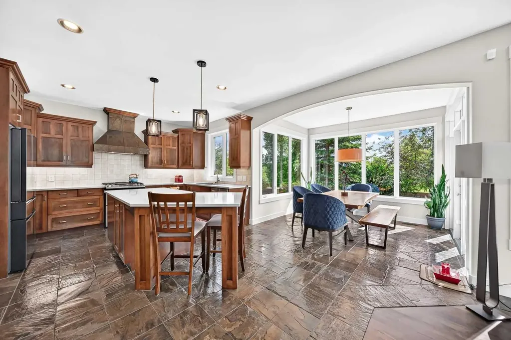 90 Evergreen Common SW Calgary AB T2Y 4N7