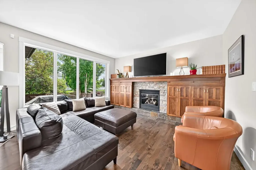 90 Evergreen Common SW Calgary AB T2Y 4N7