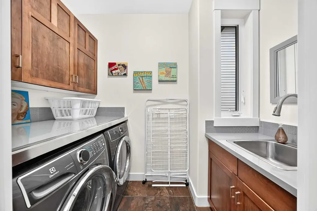 90 Evergreen Common SW Calgary AB T2Y 4N7