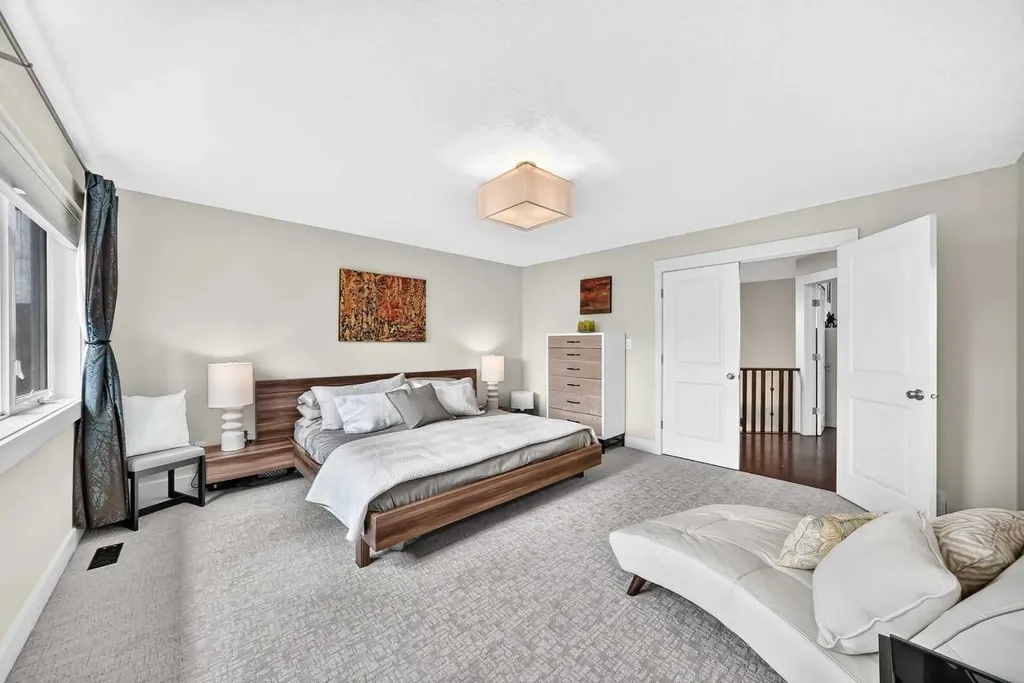 90 Evergreen Common SW Calgary AB T2Y 4N7