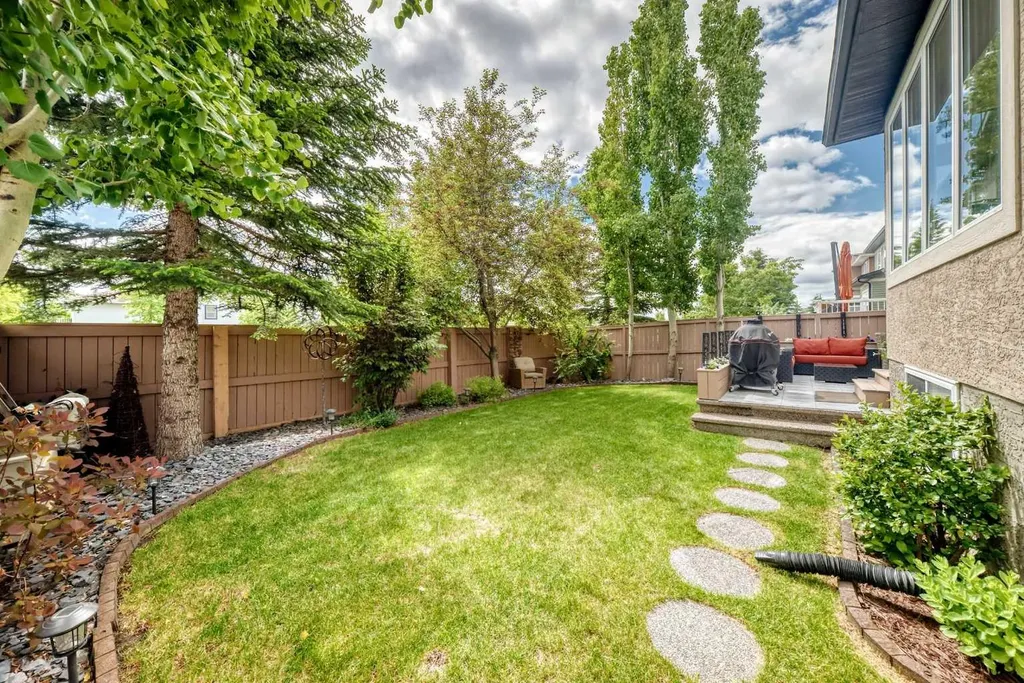 90 Evergreen Common SW Calgary AB T2Y 4N7