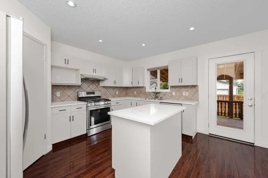 15 Martha's Haven Green NE Calgary AB T3J 3X6