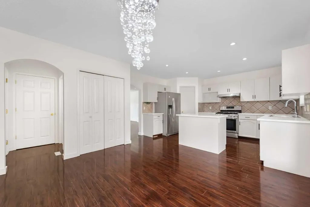 15 Martha's Haven Green NE Calgary AB T3J 3X6