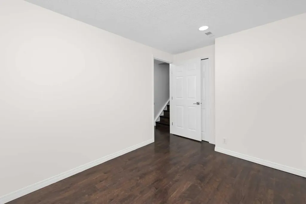 15 Martha's Haven Green NE Calgary AB T3J 3X6