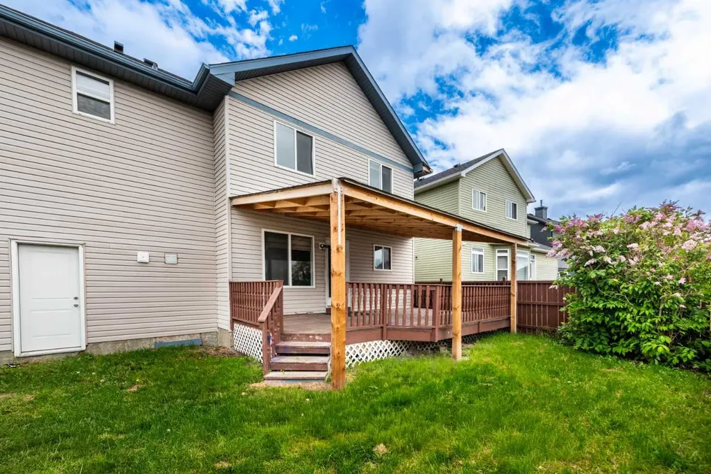 15 Martha's Haven Green NE Calgary AB T3J 3X6