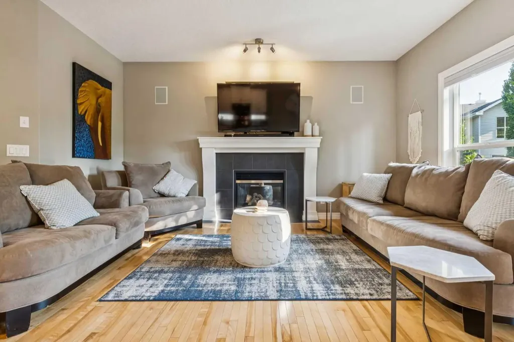 58 Cougar Plateau Way SW Calgary AB T3H 5S5