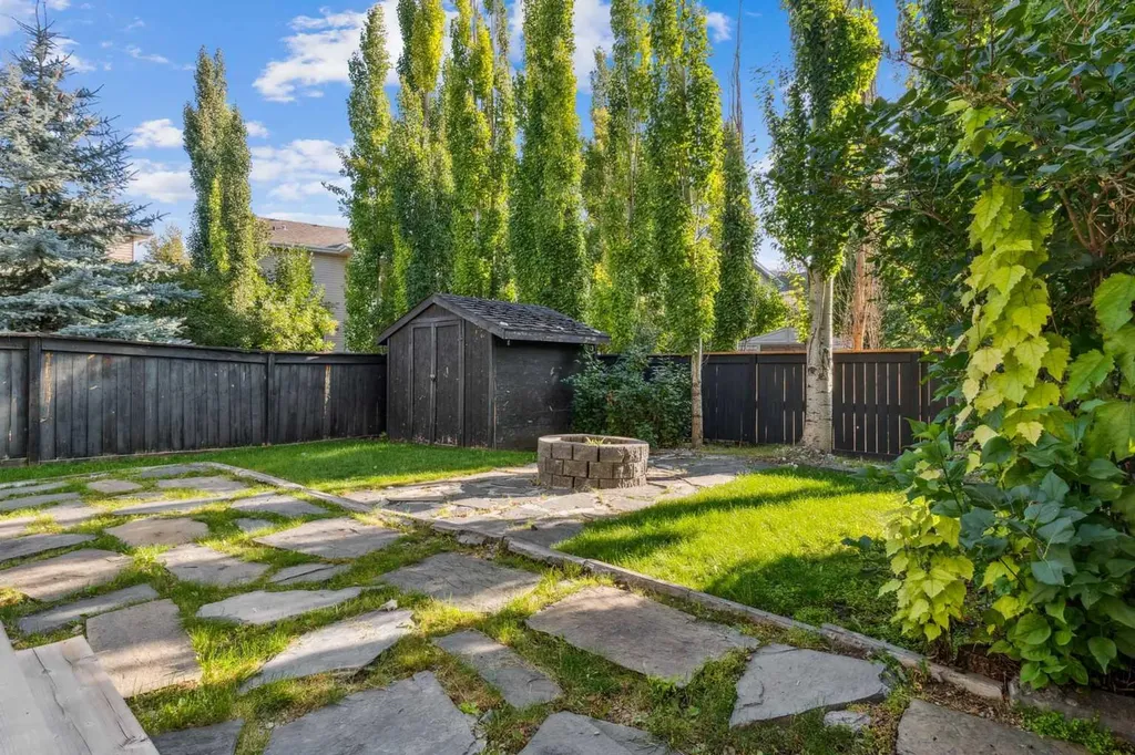 58 Cougar Plateau Way SW Calgary AB T3H 5S5