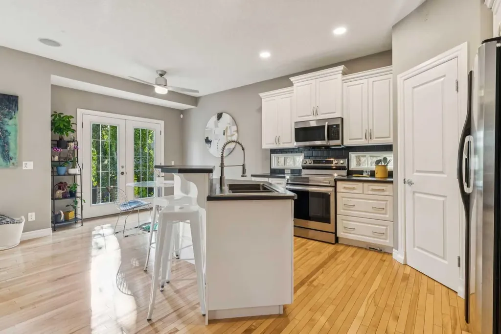 58 Cougar Plateau Way SW Calgary AB T3H 5S5