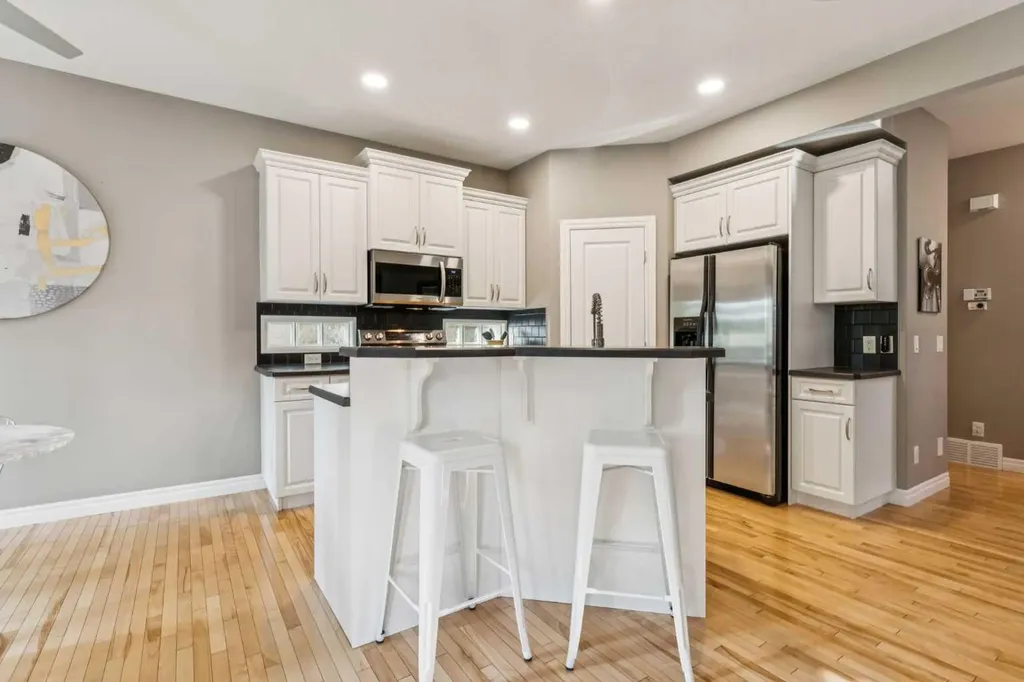 58 Cougar Plateau Way SW Calgary AB T3H 5S5