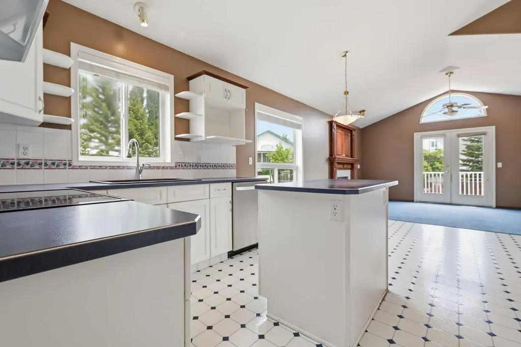 24 Sierra Nevada Rise SW Calgary AB T3H 3H6