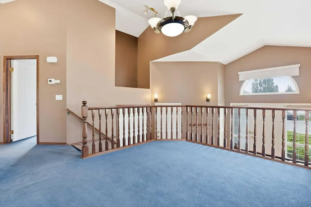 24 Sierra Nevada Rise SW Calgary AB T3H 3H6