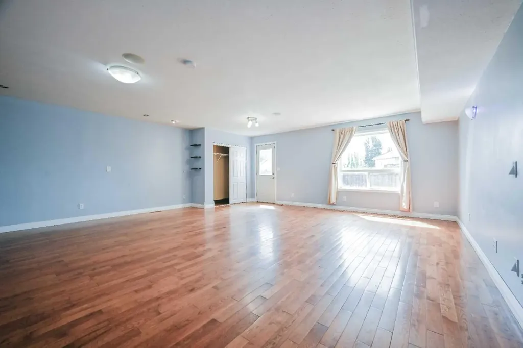 8717 62 Avenue Grande Prairie AB T8W 2X2