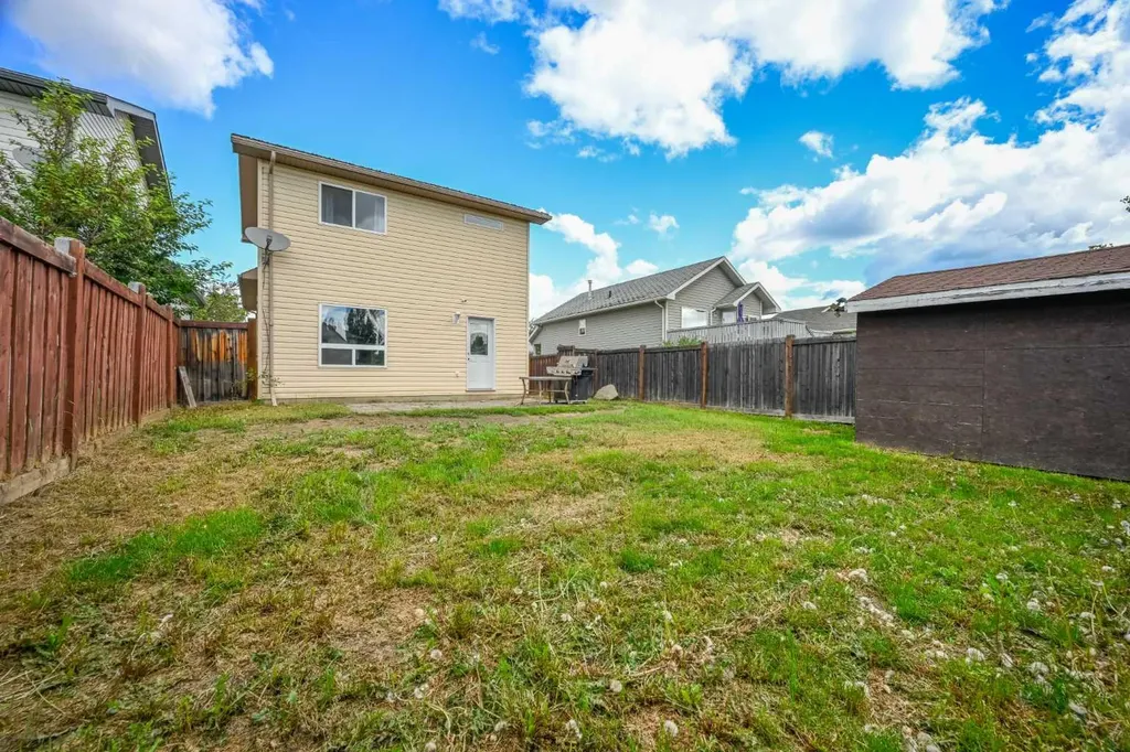 8717 62 Avenue Grande Prairie AB T8W 2X2