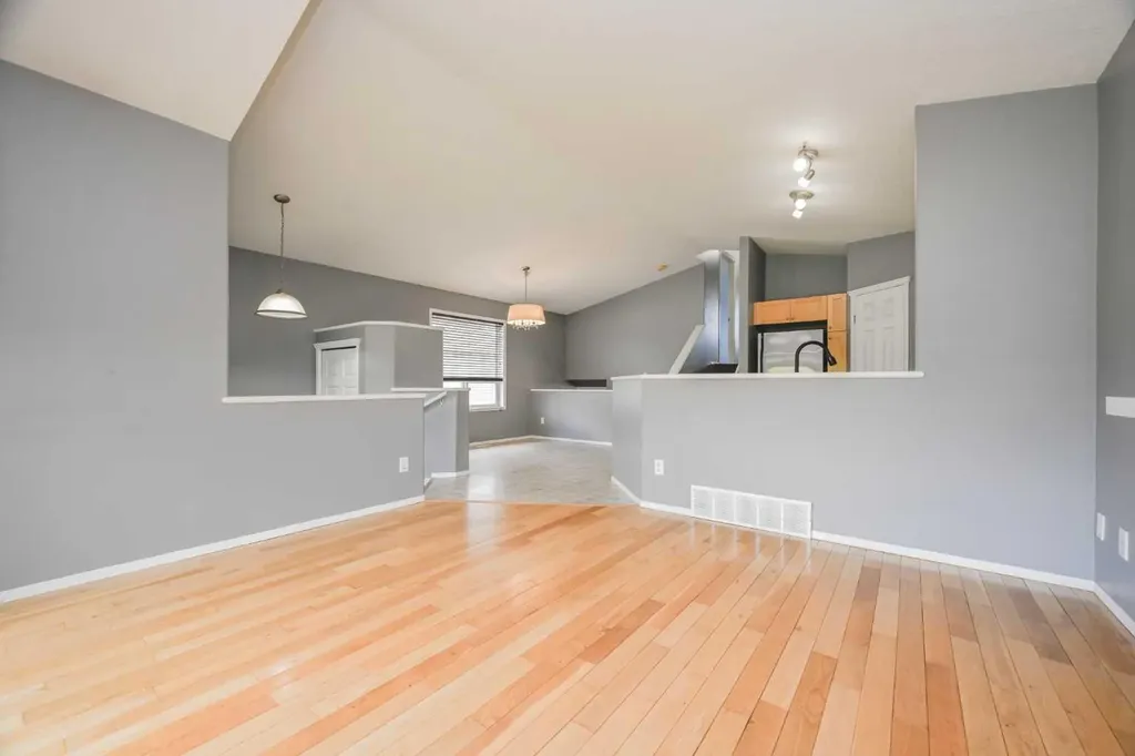 8717 62 Avenue Grande Prairie AB T8W 2X2