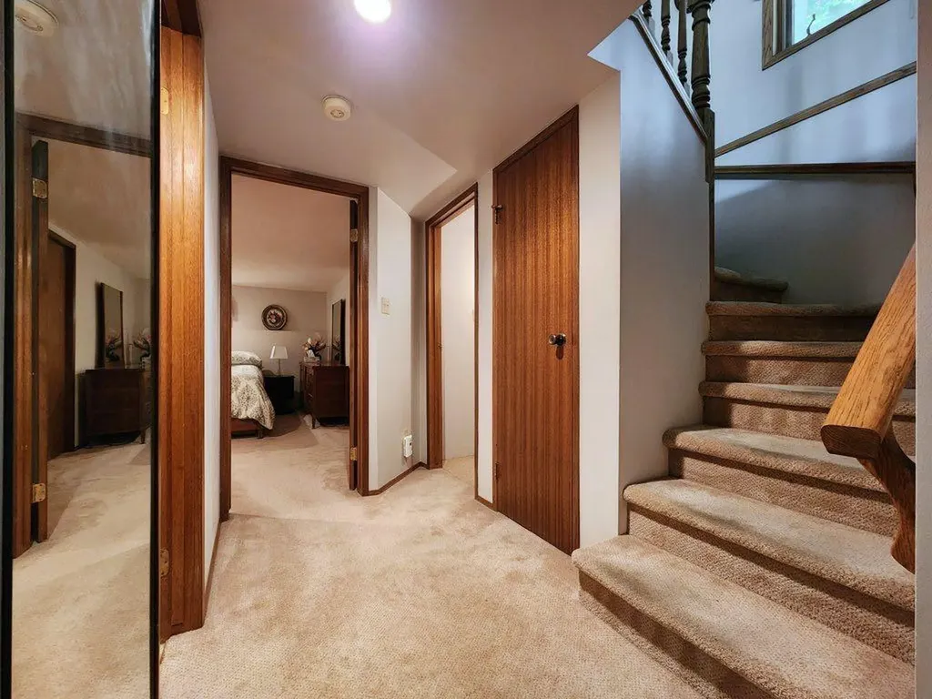 1818 Lakeside Road S Lethbridge AB T1K 3P6