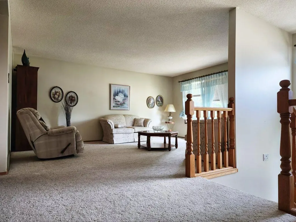 1818 Lakeside Road S Lethbridge AB T1K 3P6
