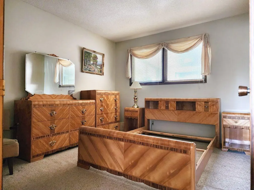 1818 Lakeside Road S Lethbridge AB T1K 3P6