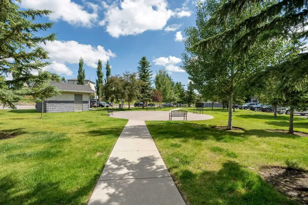 1620 70 Street SE Calgary AB T2A 7Z2