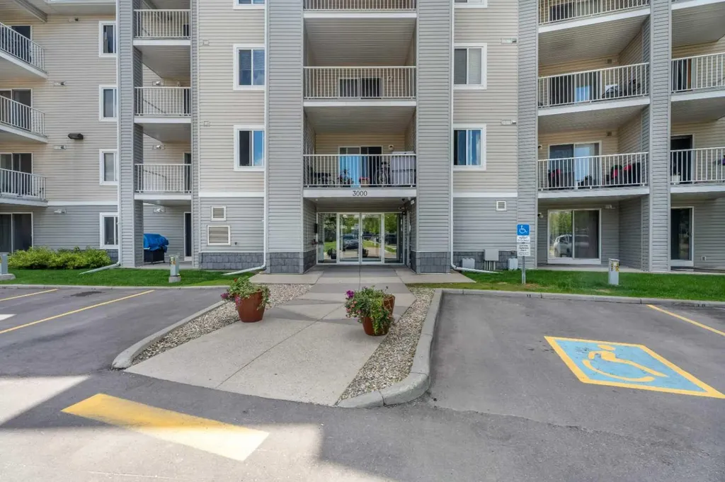 1620 70 Street SE Calgary AB T2A 7Z2