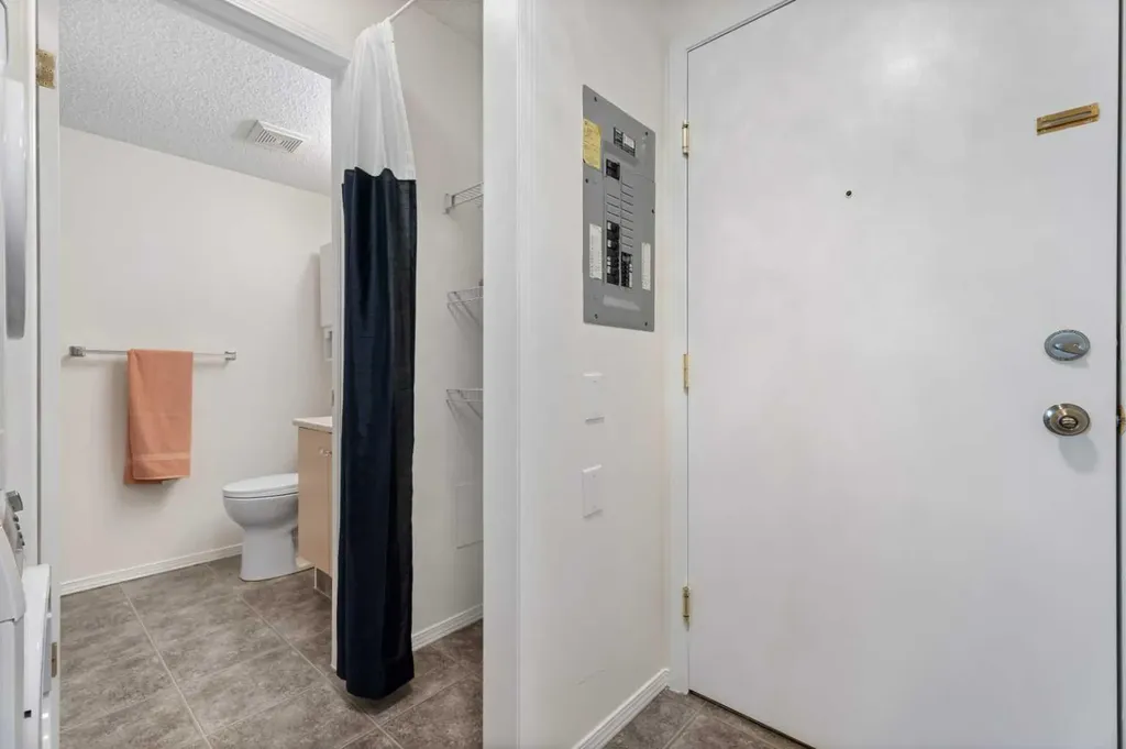 1620 70 Street SE Calgary AB T2A 7Z2