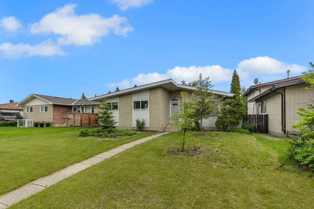 9828 Fairmount Drive SE Calgary AB T2J0S1
