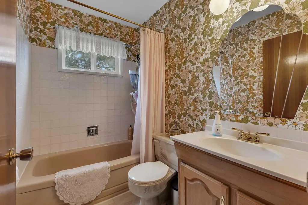 9828 Fairmount Drive SE Calgary AB T2J0S1