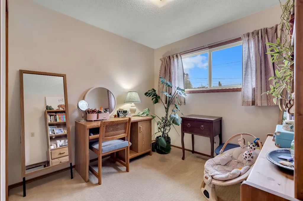 9828 Fairmount Drive SE Calgary AB T2J0S1