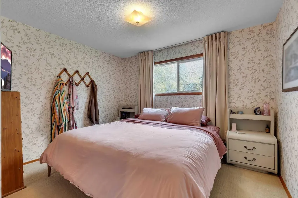 9828 Fairmount Drive SE Calgary AB T2J0S1