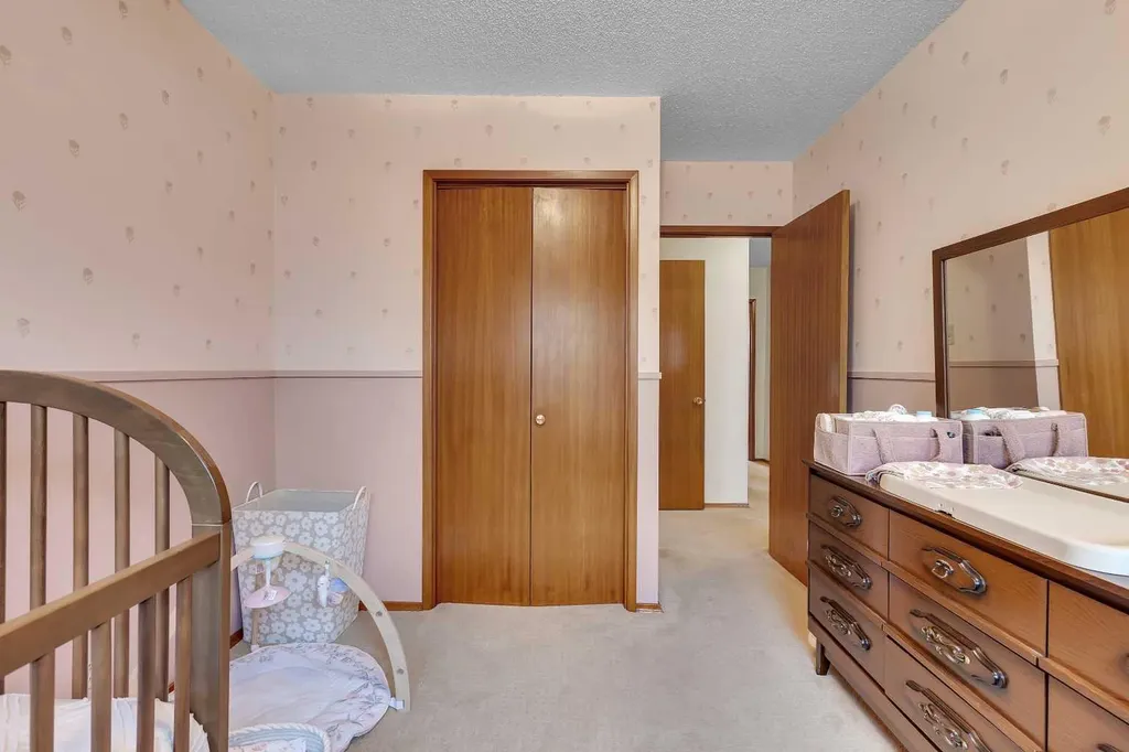 9828 Fairmount Drive SE Calgary AB T2J0S1