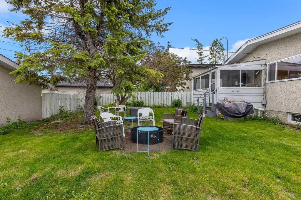 9828 Fairmount Drive SE Calgary AB T2J0S1