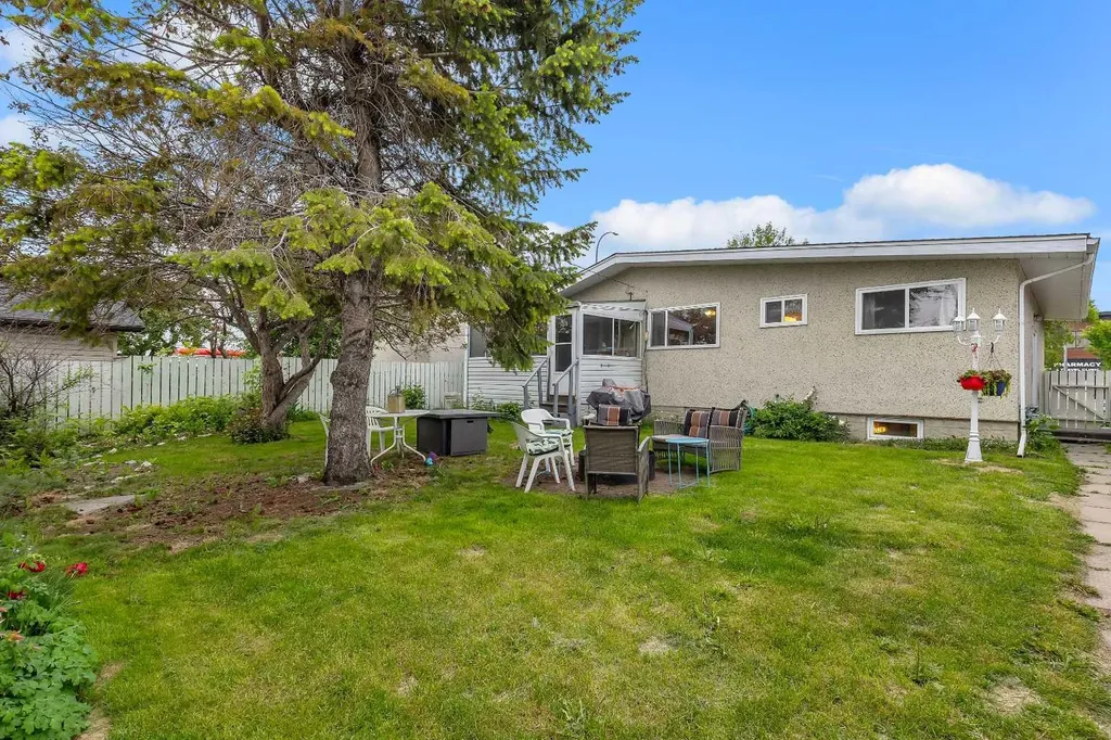 9828 Fairmount Drive SE Calgary AB T2J0S1