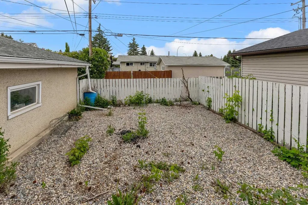 9828 Fairmount Drive SE Calgary AB T2J0S1