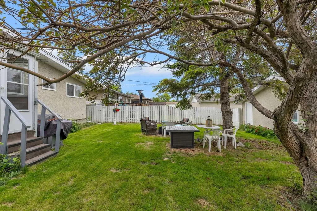 9828 Fairmount Drive SE Calgary AB T2J0S1