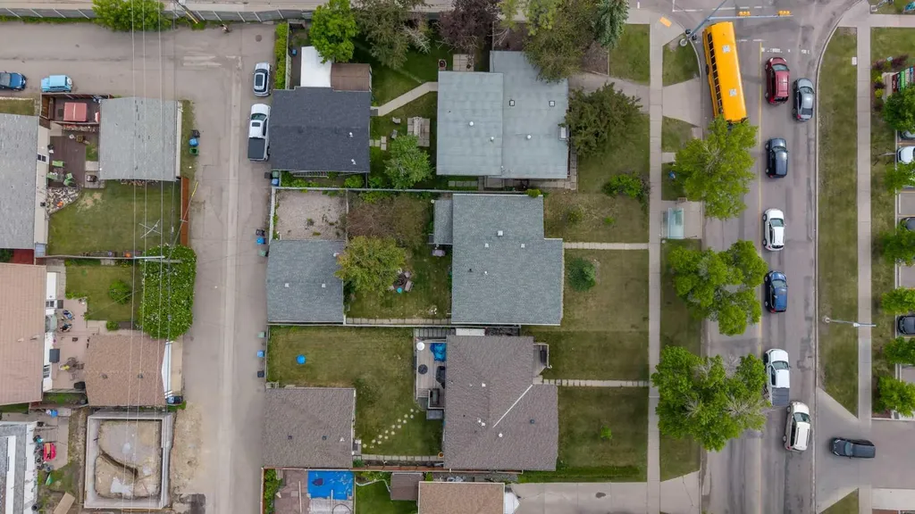9828 Fairmount Drive SE Calgary AB T2J0S1