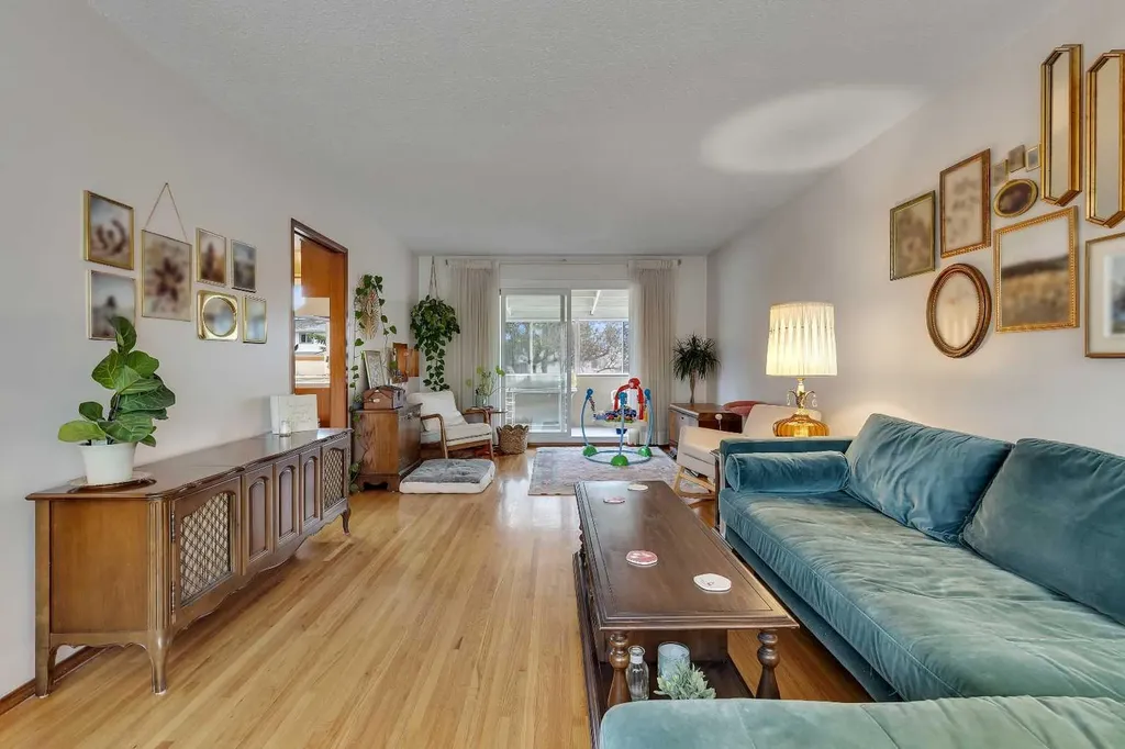 9828 Fairmount Drive SE Calgary AB T2J0S1