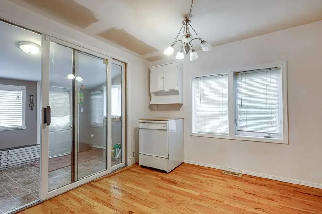 4515 50 Avenue Innisfail AB T4G 1R3